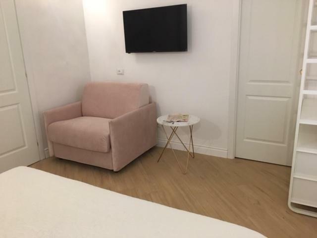 Affreschi A San Pietro Bed & Breakfast Рим Екстериор снимка